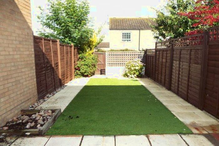 2 Bedroom Property To Rent In Thistledown, Gravesend, DA12