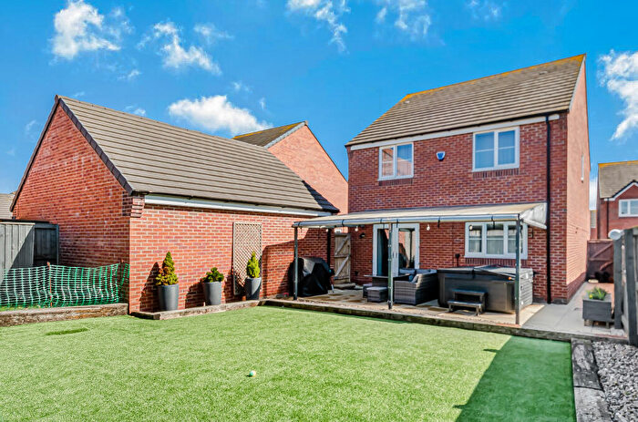 4 Bedroom Detached House For Sale In Michaelwood Way, Shuttlewood, Bolsover, Chesterfield, S44