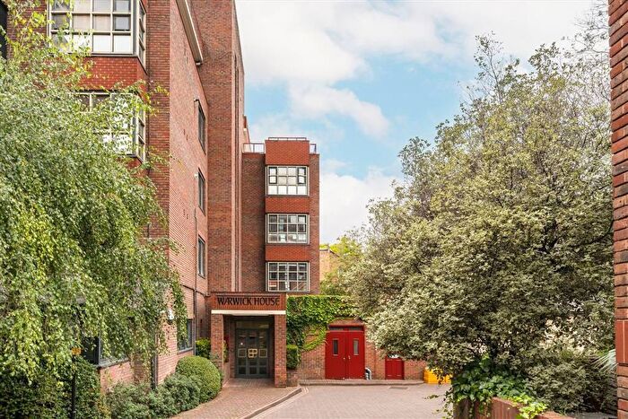 2 Bedroom Flat For Sale In Windsor Way, Brook Green, W14