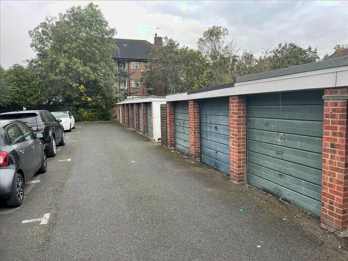 Land To Rent In Thornbury Avenue, Osterley, Isleworth, TW7