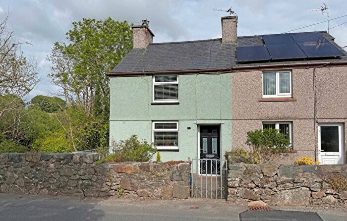 2 Bedroom Semi Detached House For Sale In Llanllyfni, Caernarfon, Gwynedd, LL54