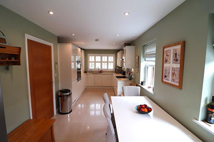 3 Bedroom Detached House For Sale In Sish Lane, Stevenage, Hertfordshire, SG1