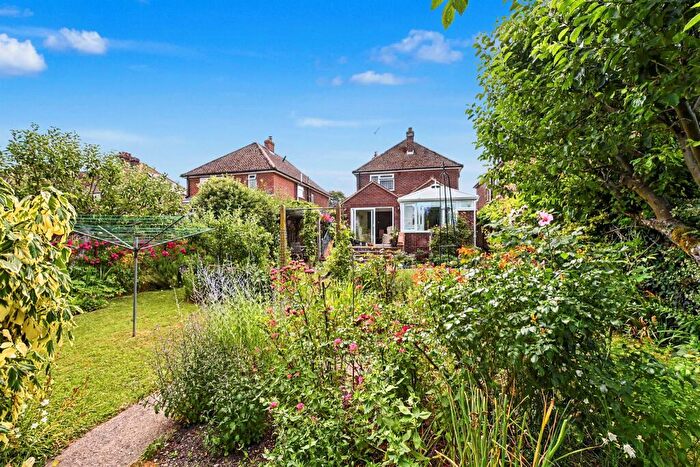 3 Bedroom Detached House For Sale In Church Road, Pitstone, Leighton Buzzard, LU7