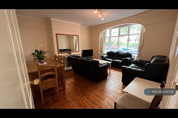 4 Bedroom Semi-Detached House To Rent In Danes Road, Manchester, M14