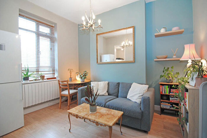 1 Bedroom Apartment For Sale In Eastdown Park, London, SE13