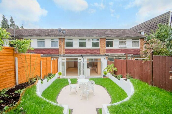 4 Bedroom Property To Rent In Savona Close, Wimbledon, London, SW19