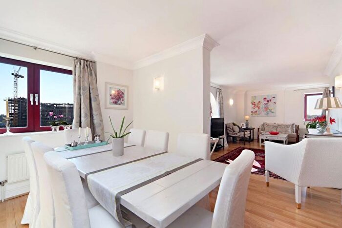 2 Bedroom Flat To Rent In William Morris Way, London, SW6