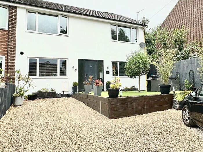 4 Bedroom House To Rent In Cliffe Lane South, Shipley, West Yorkshire, BD17