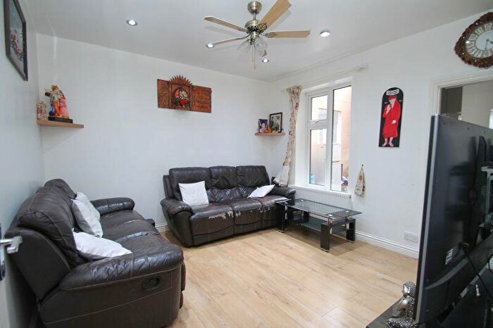 3 Bedroom Terraced House For Sale In Masons Avenue, Harrow, HA3