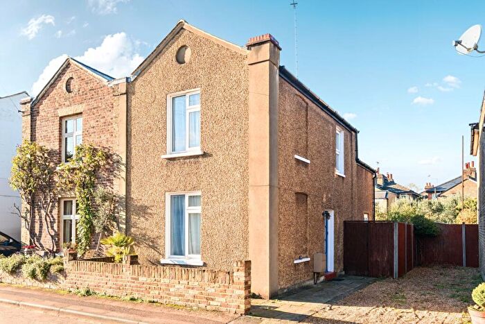 2 Bedroom Terraced House For Sale In Mill Street, Kingston Upon Thames, KT1
