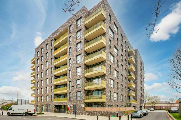 2 Bedroom Flat To Rent In Palmerston Road, London, W3