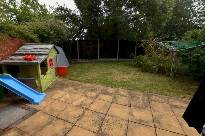 2 Bedroom Property To Rent In Sandpiper Close, Worcester, WR5