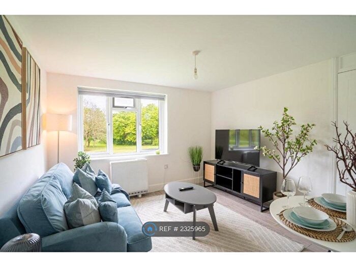 1 Bedroom Flat To Rent In Langland Road, Netherfield, Milton Keynes, MK6