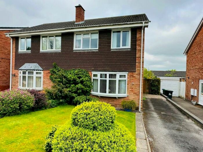 3 Bedroom House To Rent In Scammerton, Wilnecote, Tamworth, B77