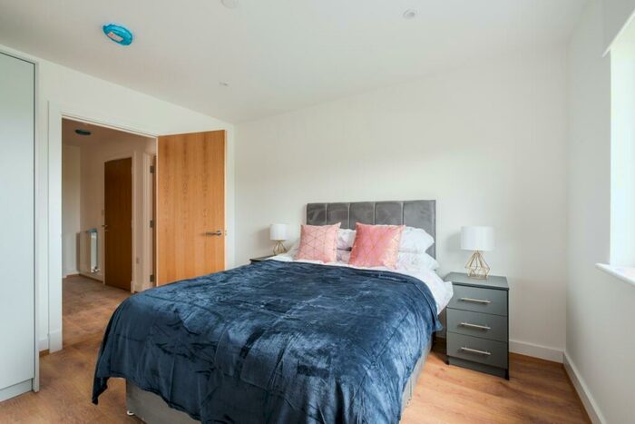 2 Bedroom Apartment To Rent In Well Farm Road Whyteleafe, CR3