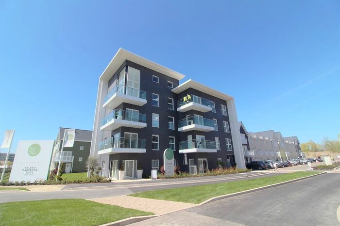 2 Bedroom Flat To Rent In Sunapee Road, Reading, RG2