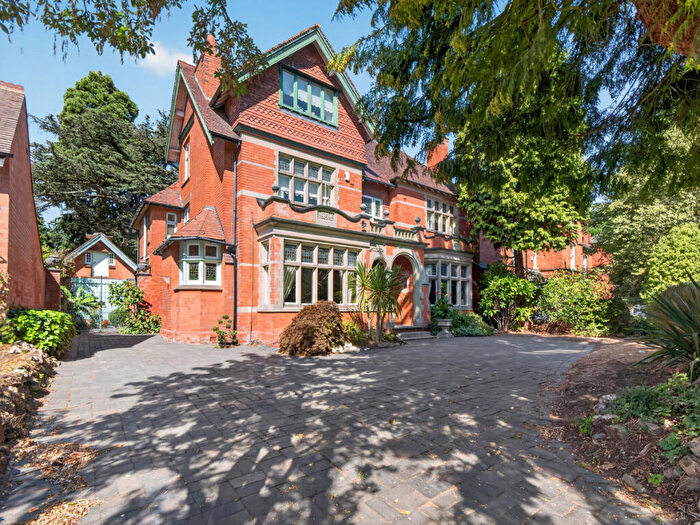 6 Bedroom Detached House For Sale In St. Bernards Road Solihull, West Midlands, B92