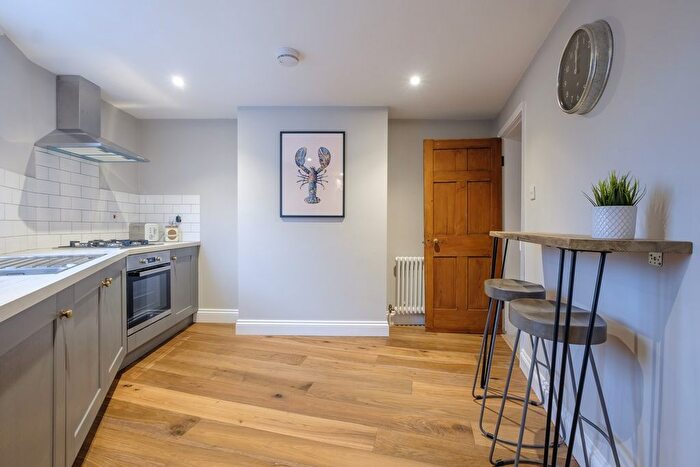 2 Bedroom Flat For Sale In Quay Hill, Lymington, SO41