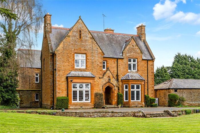 7 Bedroom Detached House For Sale In Sywell Road, Overstone, Northampton, Northamptonshire, NN6