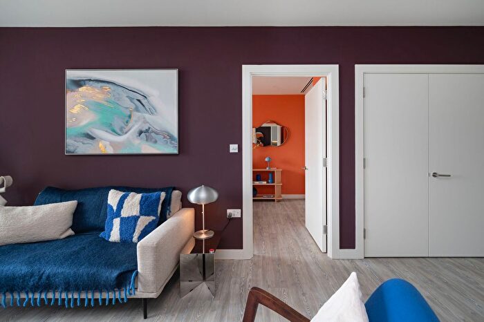 1 Bedroom Flat To Rent In Westfield Avenue, Stratford, London, E20