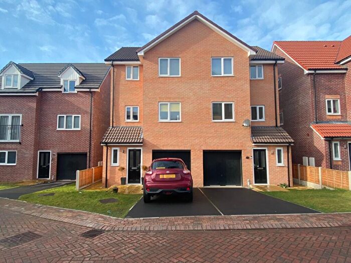 3 Bedroom House To Rent In Leatham Avenue, Rotherham, ., S61