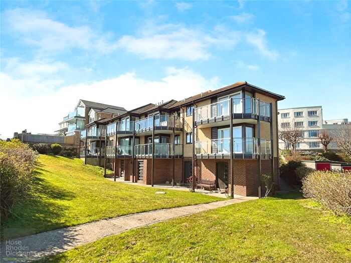 2 Bedroom Flat For Sale In Crescent Road, Shanklin, Isle Of Wight, PO37