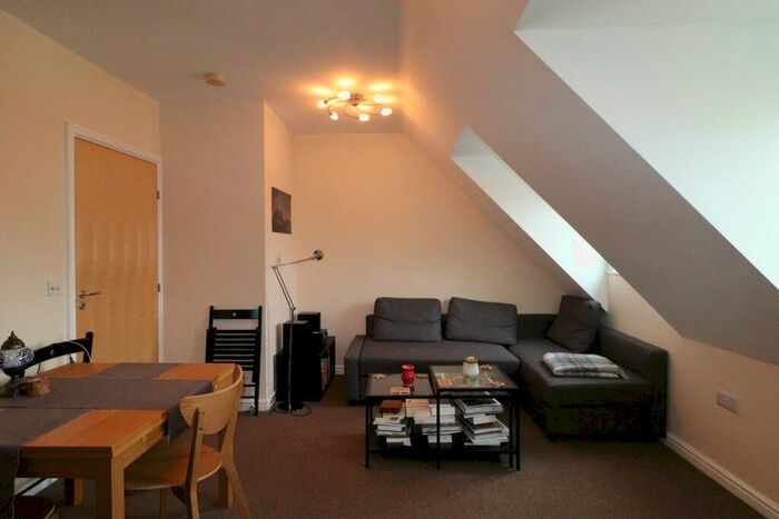 1 Bedroom Flat For Sale In Holland Close, Loughborough, LE11