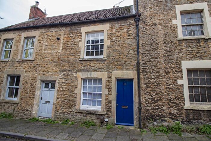 2 Bedroom Cottage For Sale In Naishs Street, Frome, BA11