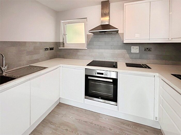 1 Bedroom Flat To Rent In Bedfont Lane, Feltham, TW13