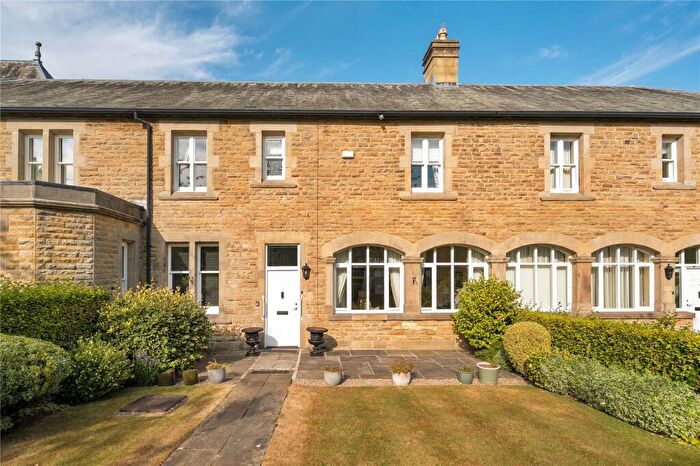 3 Bedroom Terraced House For Sale In Sovereign Park, Harrogate, HG1