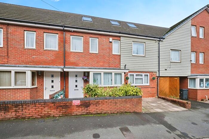 4 Bedroom End Of Terrace House For Sale In Hamilton Road, Birmingham, B21