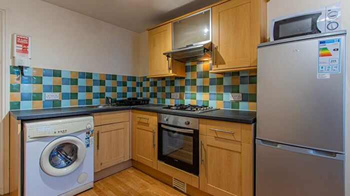 1 Bedroom Private Hall To Rent In Minister Street, Cathays, CF24