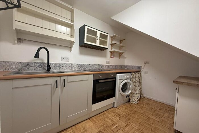 1 Bedroom Apartment To Rent In Egerton Road North, Manchester, M21