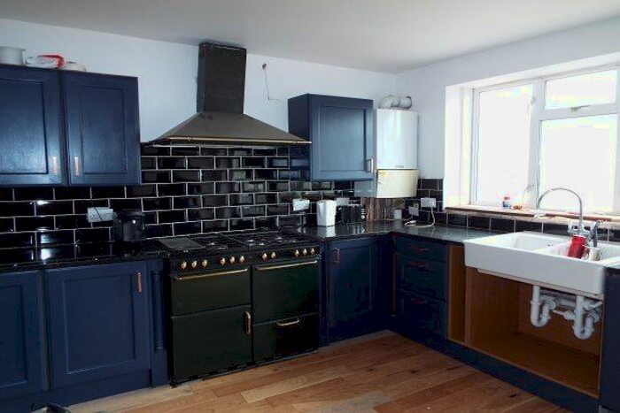 3 Bedroom Property To Rent In Old Road East, Gravesend, DA12