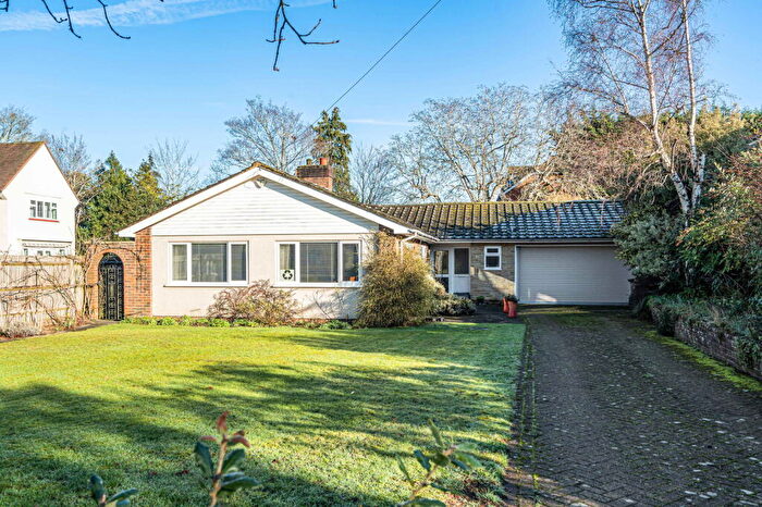 3 Bedroom Detached Bungalow For Sale In Lower Edgeborough Road, Guildford, GU1