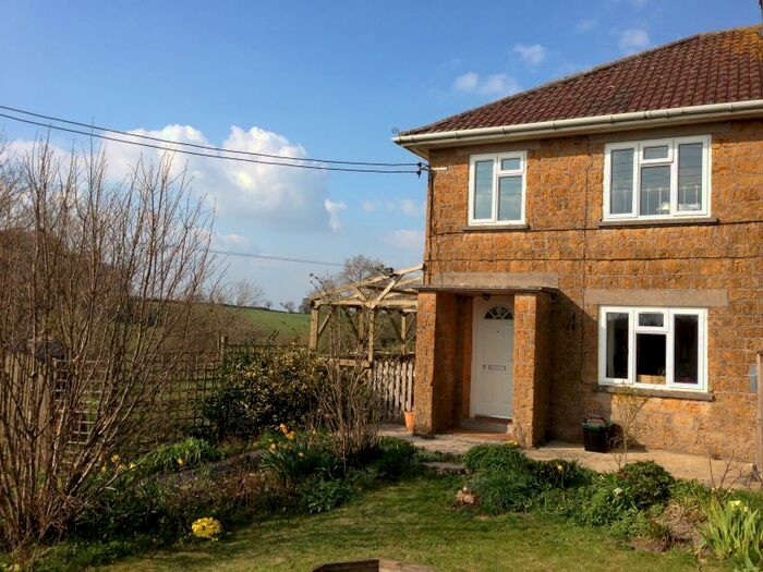 3 Bedroom Semi-Detached House To Rent In Grove Cottages, Castle Cary, BA7
