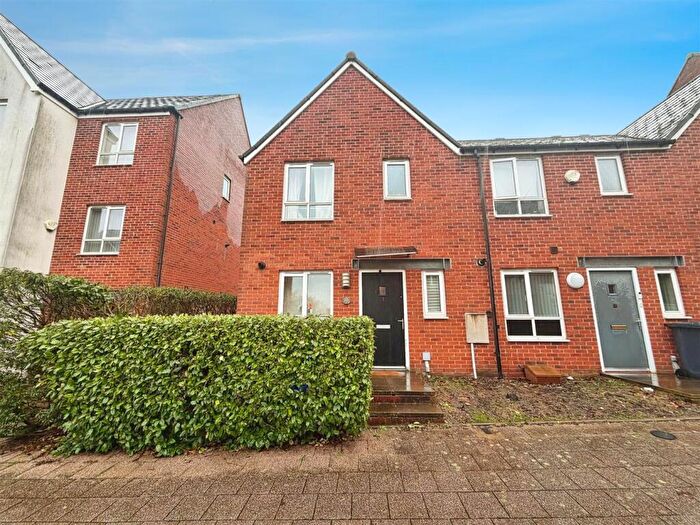 3 Bedroom Town House For Sale In Sytchmill Way, Stoke-On-Trent, ST6