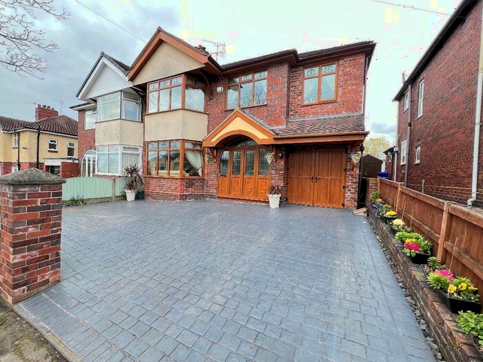 6 Bedroom Semi-Detached House For Sale In Norman Avenue, Tunstall, Stoke On Trent, ST6
