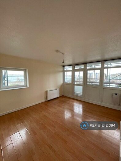 2 Bedroom Flat To Rent In Westland House, North Woolwich, E16