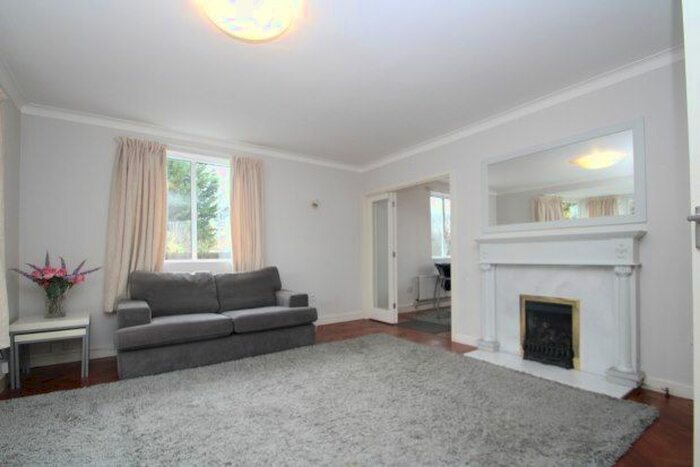 3 Bedroom Flat To Rent In Widmore Road, Bromley, BR1