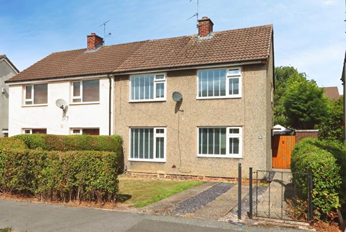 3 Bedroom Semi Detached House For Sale In Pagenall Drive, Swallownest, S26