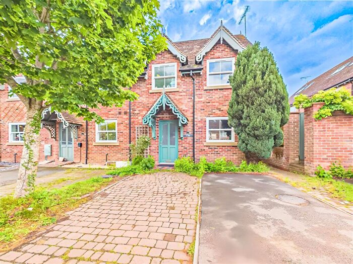 4 Bedroom Semi-Detached House For Sale In Maple Court, Repton, DE65