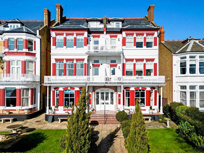 1 Bedroom Flat For Sale In Westcliff Parade, Westcliff-On-Sea, SS0