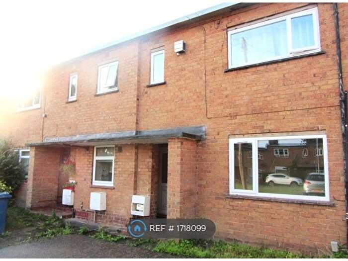 1 Bedroom Flat To Rent In West Close, Stone, ST15