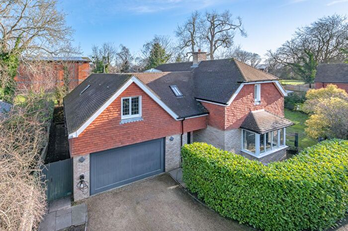 5 Bedroom Detached House For Sale In West Purley, Surrey, CR8