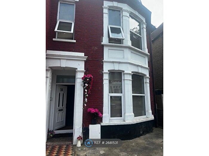 1 Bedroom Flat To Rent In Heygate Av, Southend, SS1