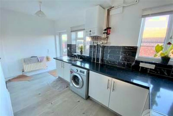 4 Bedroom Semi-Detached House To Rent In Church Hill Road, Thurmaston, LE4