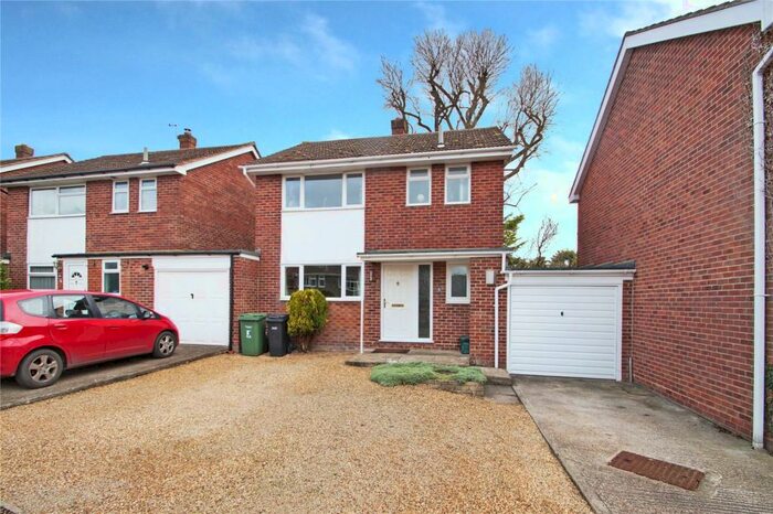 3 Bedroom Detached House To Rent In Benwells, Chinnor, OX39