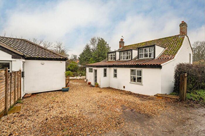 7 Bedroom Detached Bungalow For Sale In Lyng Road, Sparham, NR9