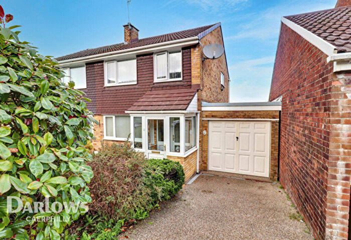 3 Bedroom Semi-Detached House For Sale In Tyla Glas, Caerphilly, CF83